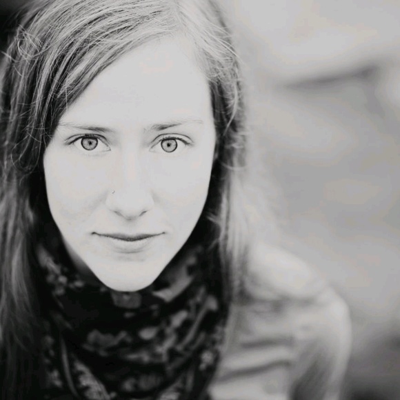 Meet your Posher, Heather - Picture 1 of 1